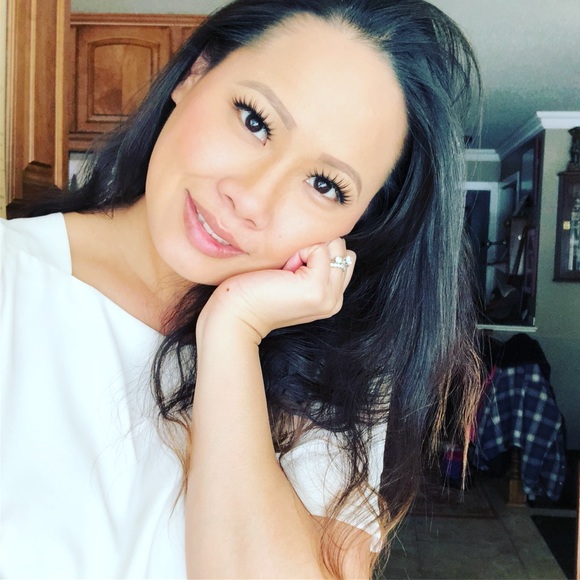 Meet your Posher, May ♥️ - Picture 5 of 7